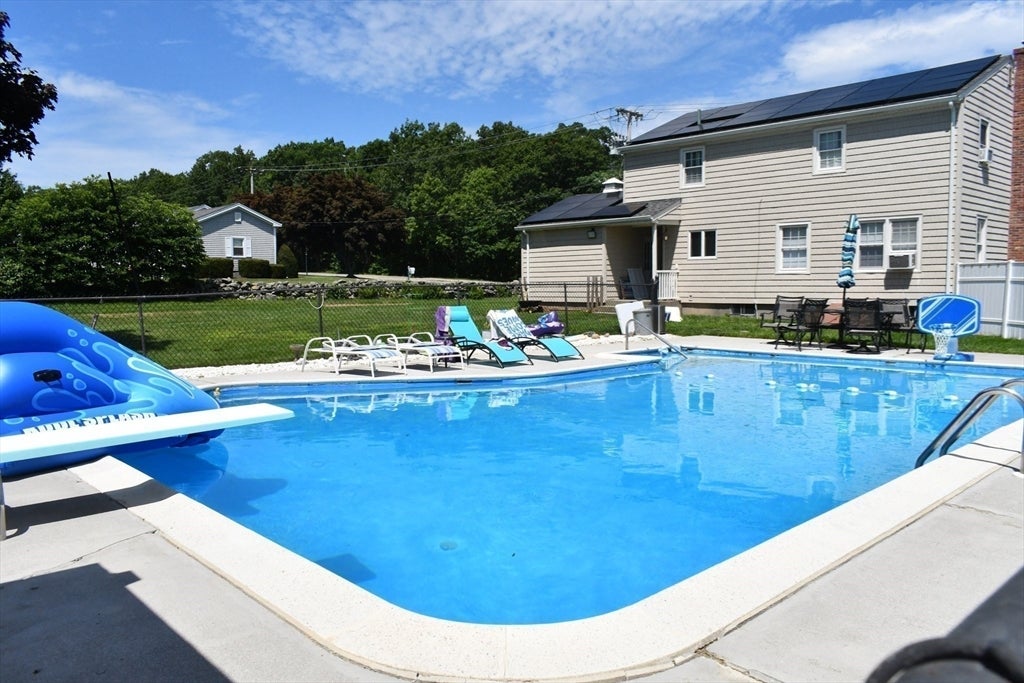 583 Whetstone Hill Rd, Somerset, MA, 583 Whetstone Hill Rd, Somerset, MA Photo #8