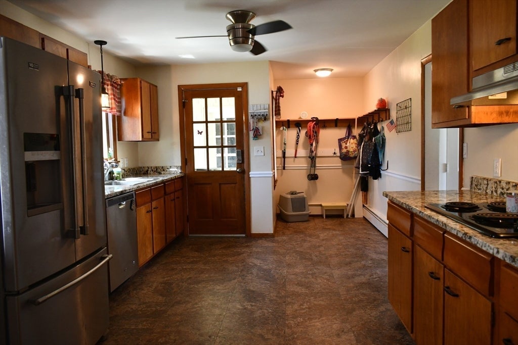 583 Whetstone Hill Rd, Somerset, MA, 583 Whetstone Hill Rd, Somerset, MA Photo #15
