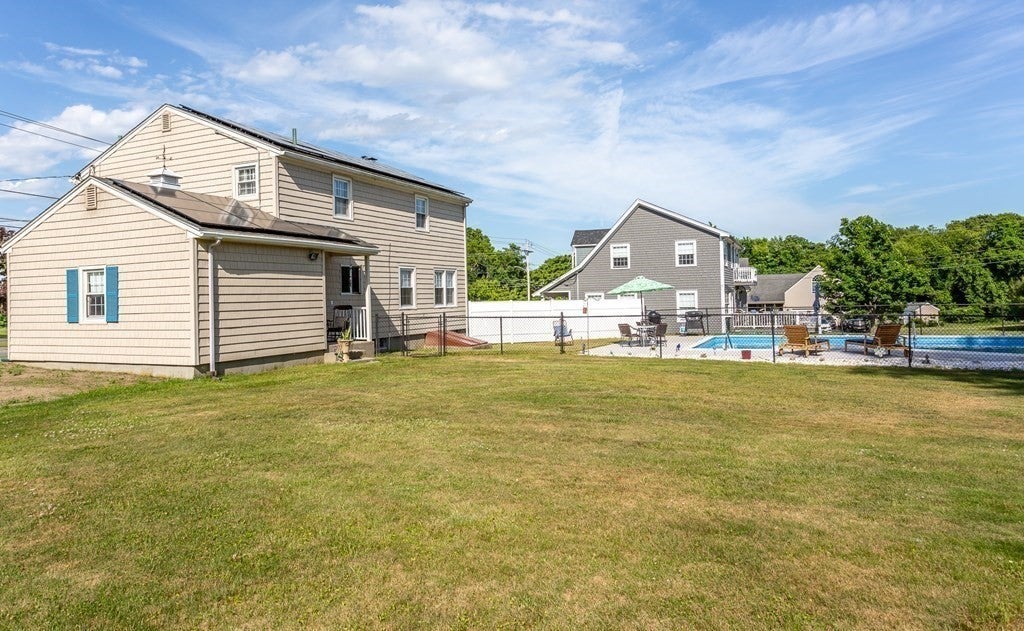 583 Whetstone Hill Rd, Somerset, MA, 583 Whetstone Hill Rd, Somerset, MA Photo #5