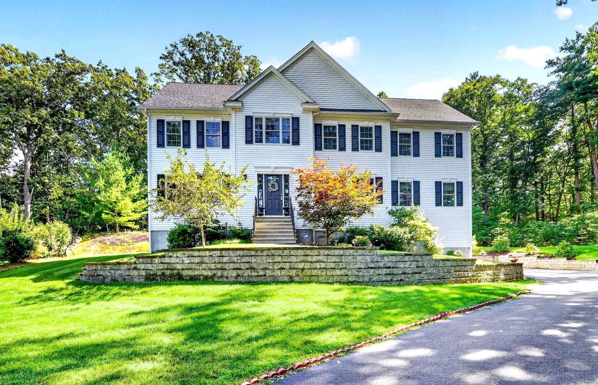 4 Murray Hill Circle, Wilmington, MA Photo #1