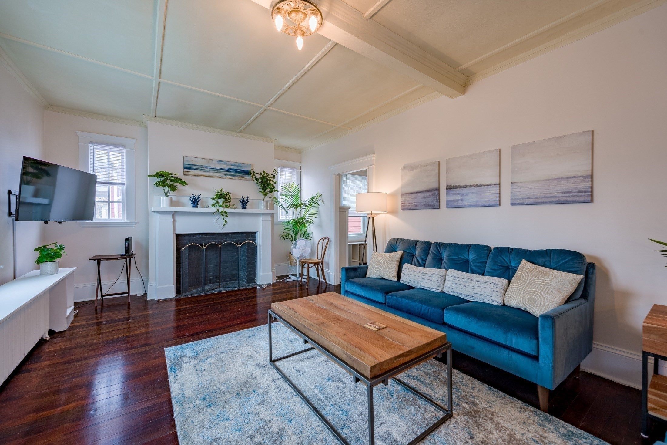 8 Maple Ave
