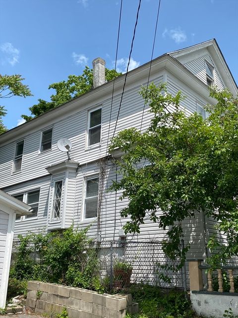 21 Hillside St Lowell MA 01851