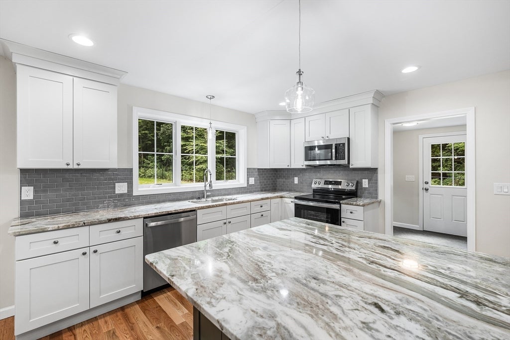 939 Monson Rd, Wilbraham, MA Photo #5