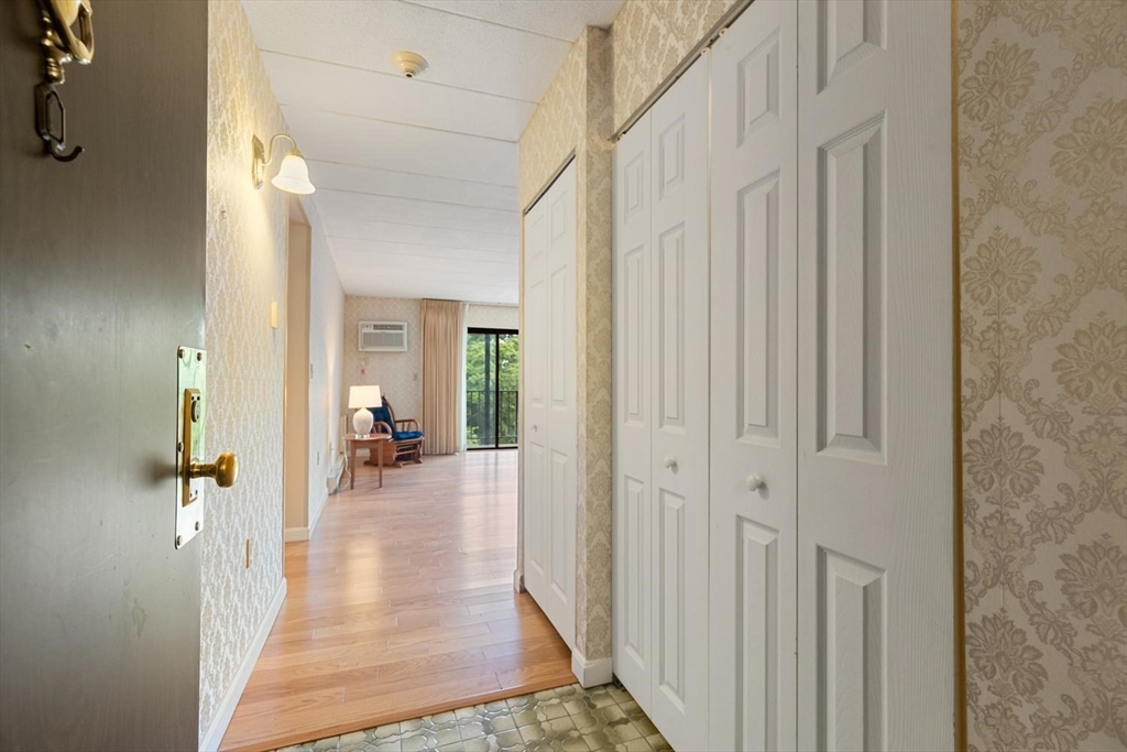 235 Winthrop St. 4405