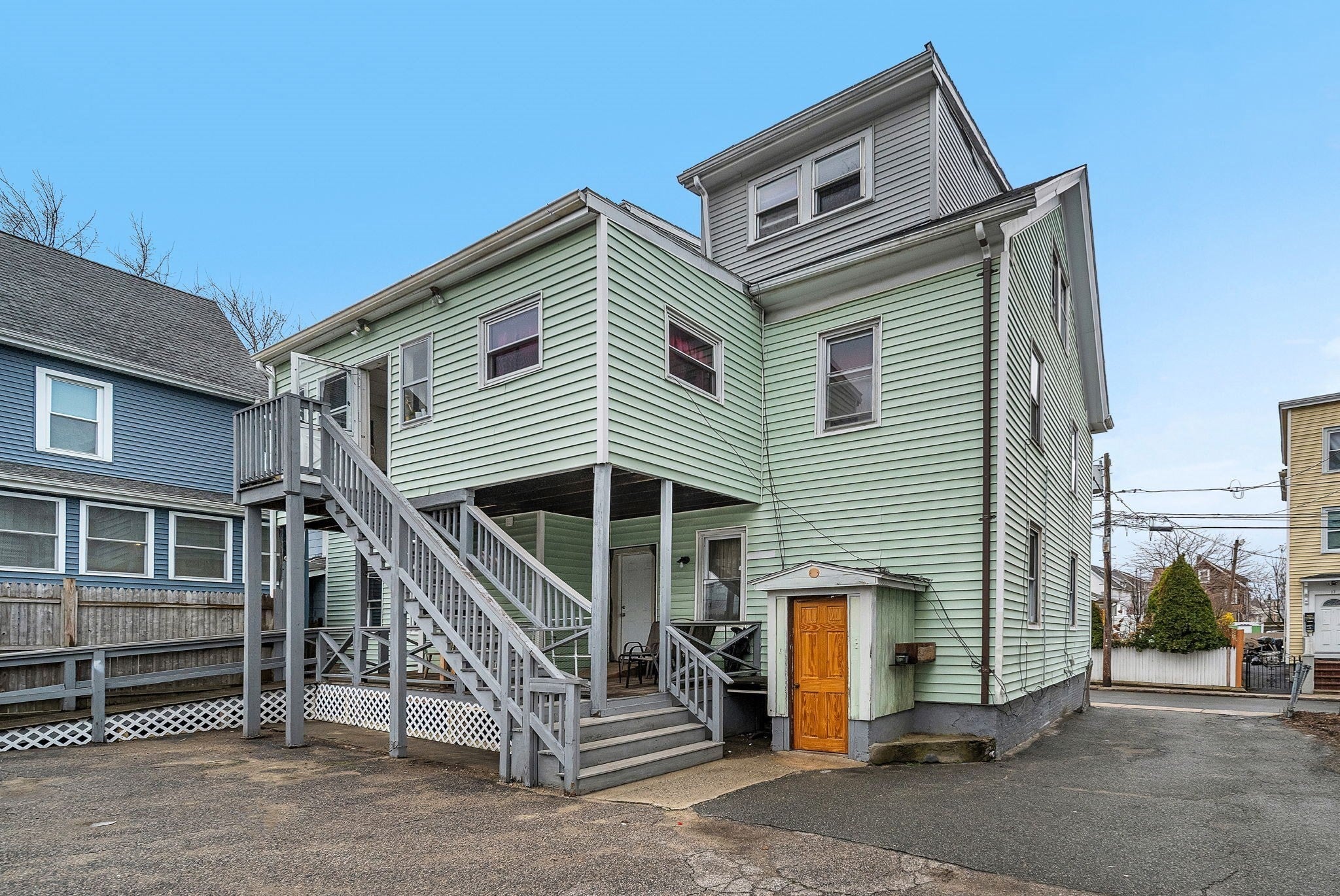 20 Autumn St