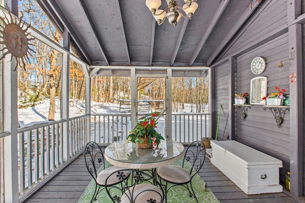 5 Fieldstone Lane