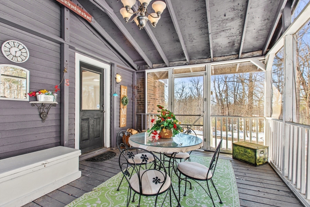 5 Fieldstone Lane