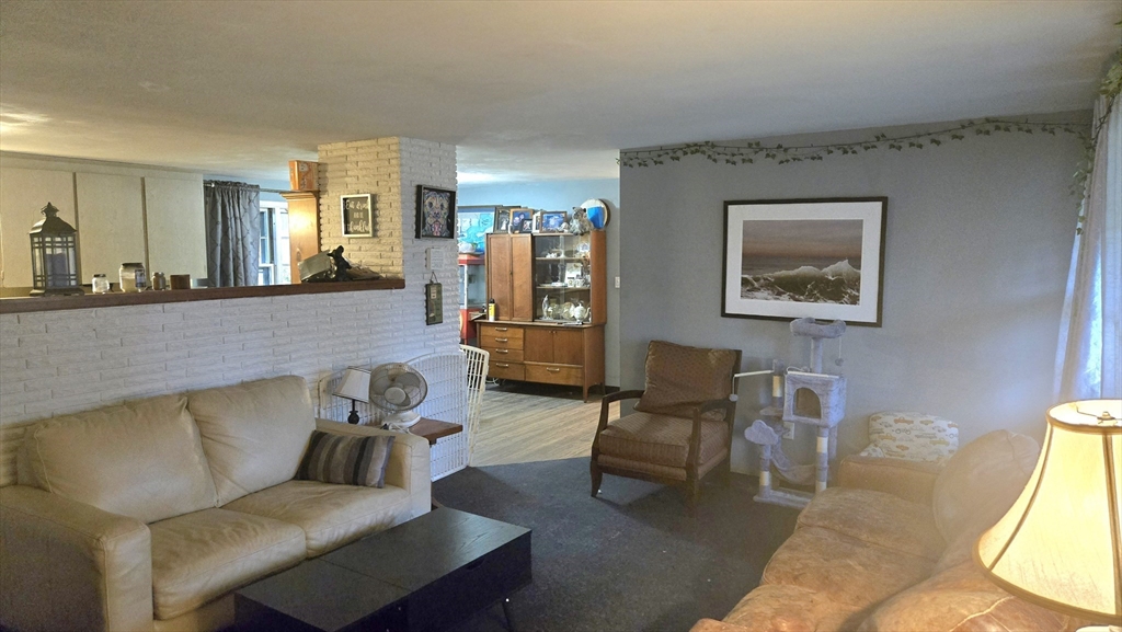 154 Royal Rd