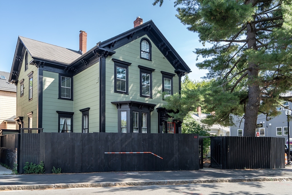 Photo of 102 River St, Cambridge, MA