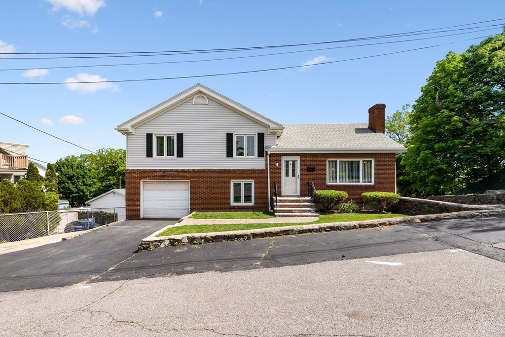 11 Adams St