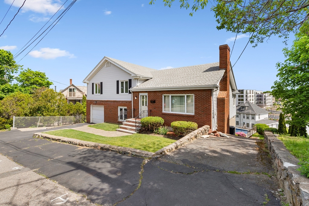 11 Adams St