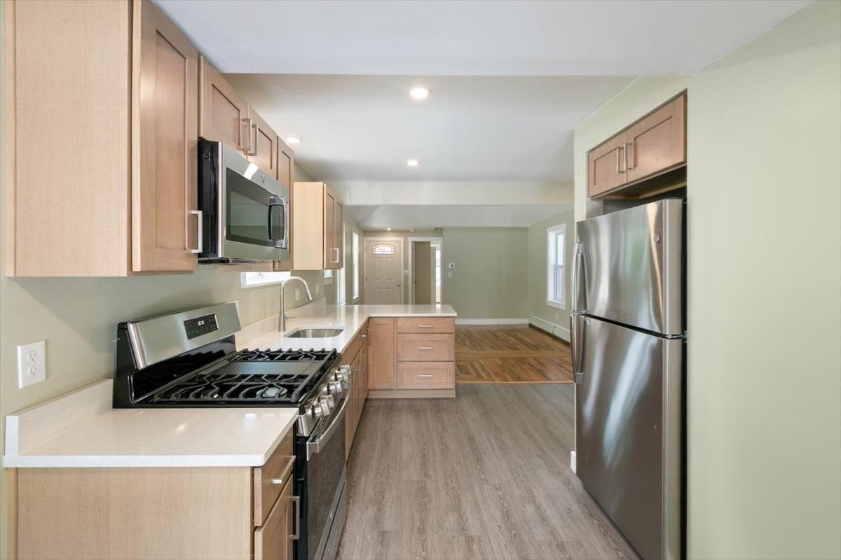 14-16 Bartlett Ave #16, Haverhill, MA Photo #6