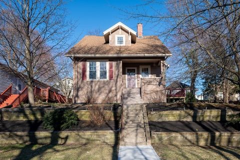 Photo of 55 Standish St, Worcester, MA 01604 (MLS # 73499417)