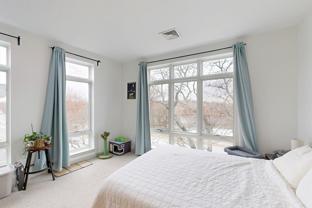 180 Telford St #321, Boston, MA Photo #6