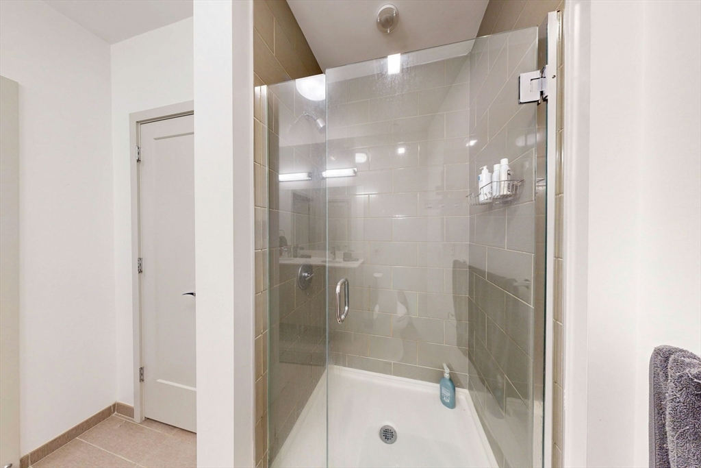 180 Telford St #321, Boston, MA Photo #10
