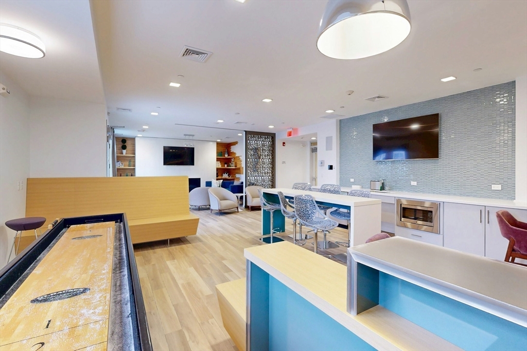 180 Telford St #321, Boston, MA Photo #14