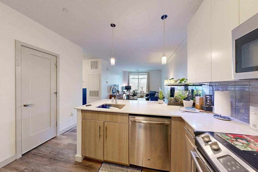 180 Telford St #321, Boston, MA Photo #4