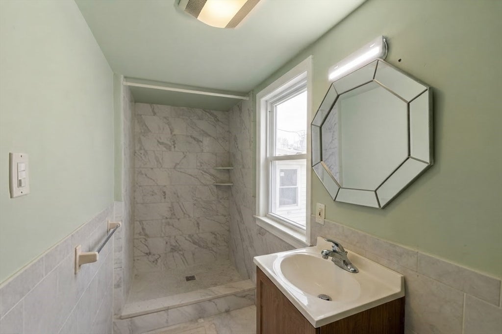 27 Winthrop St #A, Fitchburg, MA, 27 Winthrop St #A, Fitchburg, MA Photo #13