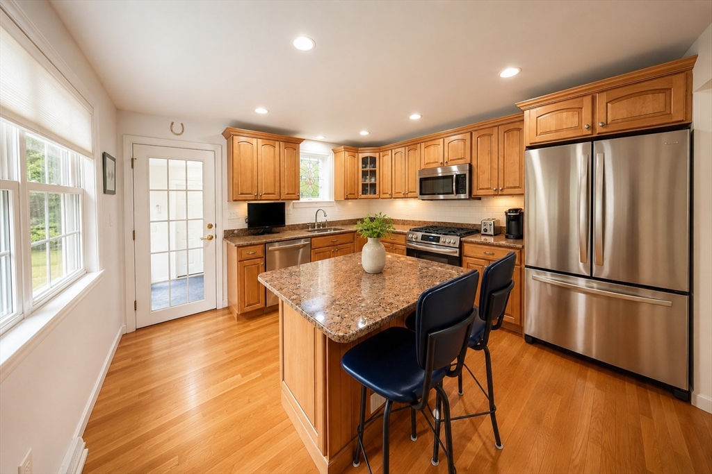 33 Edgewood Rd