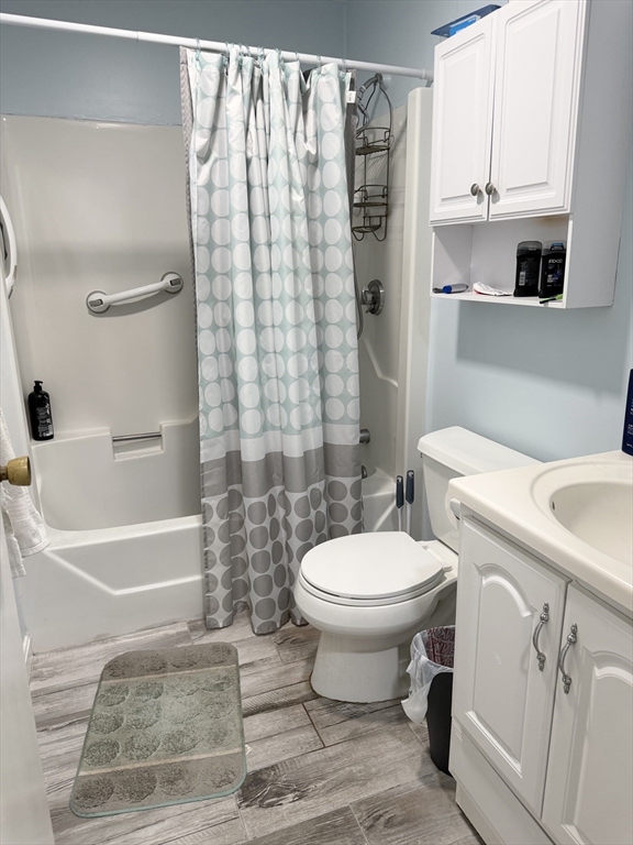 1261 Church Street 13