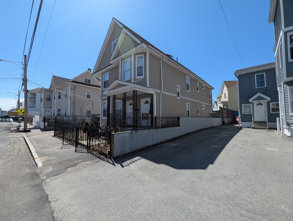 8-10 Carleton St