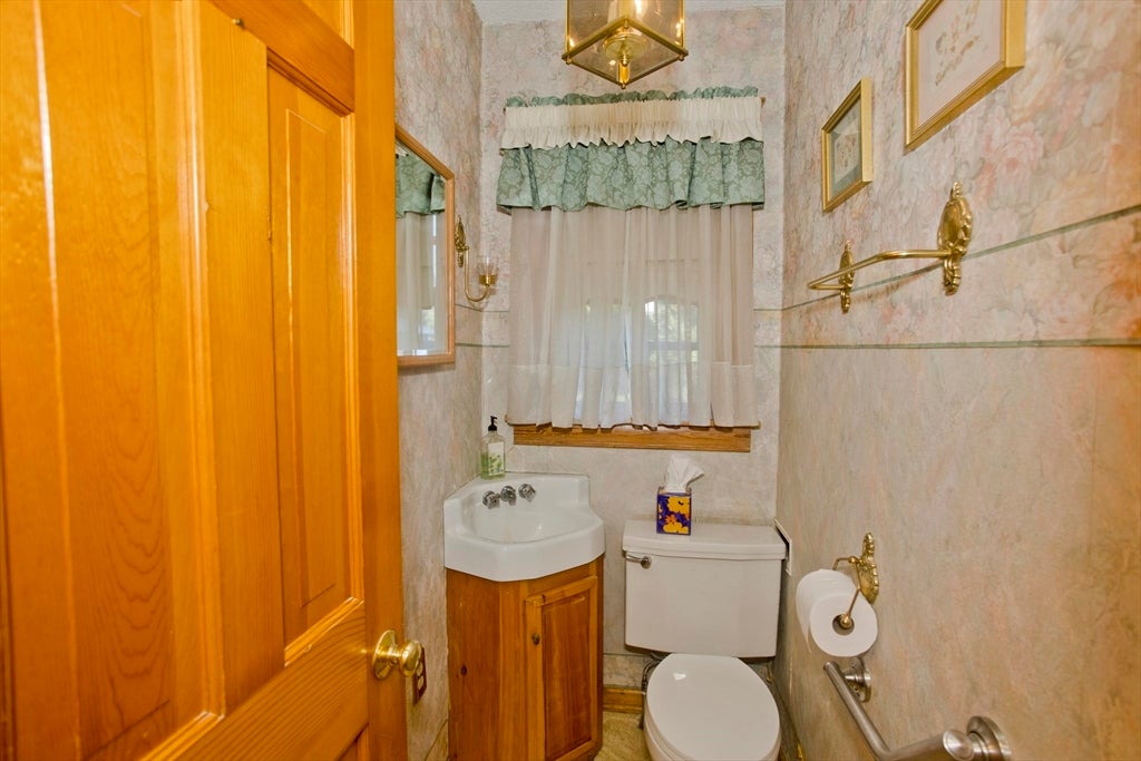 1750 Northampton St, Holyoke, MA Photo #35