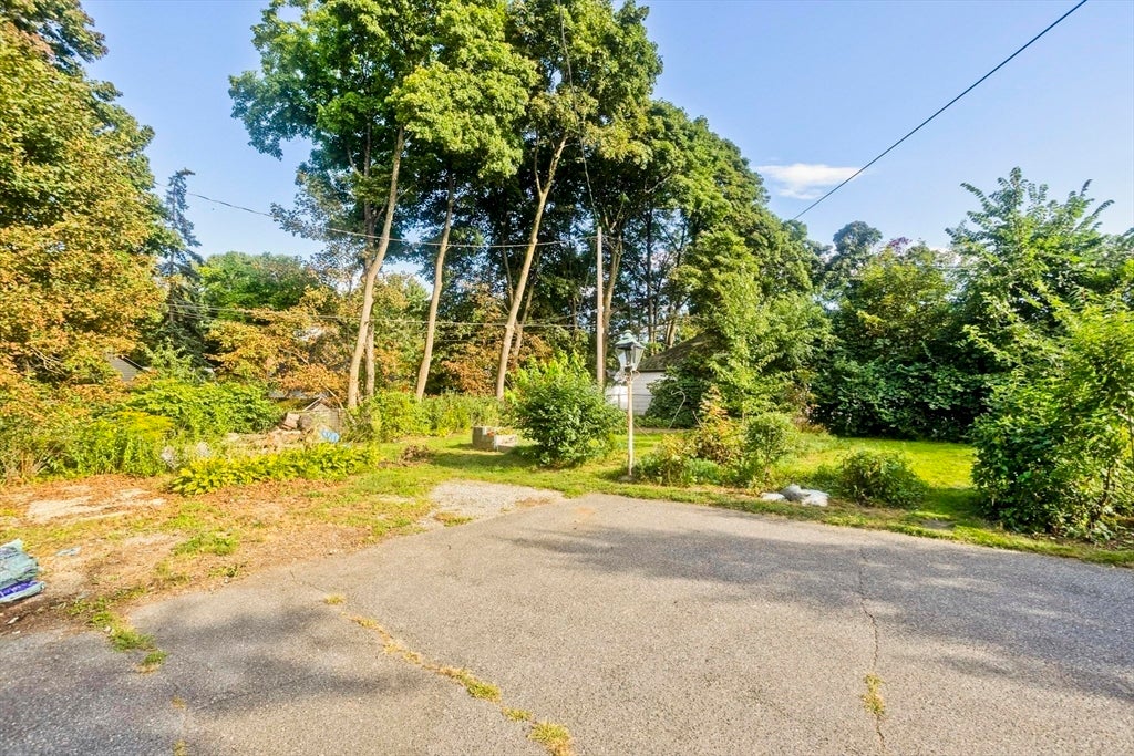 1750 Northampton St, Holyoke, MA Photo #10