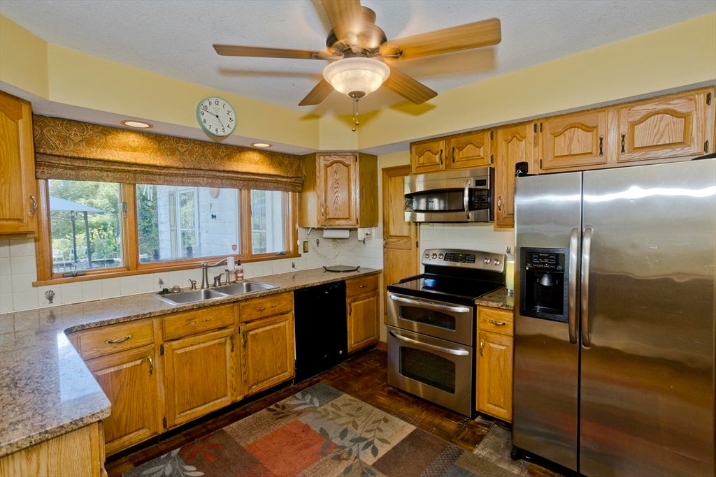1750 Northampton St, Holyoke, MA Photo #30