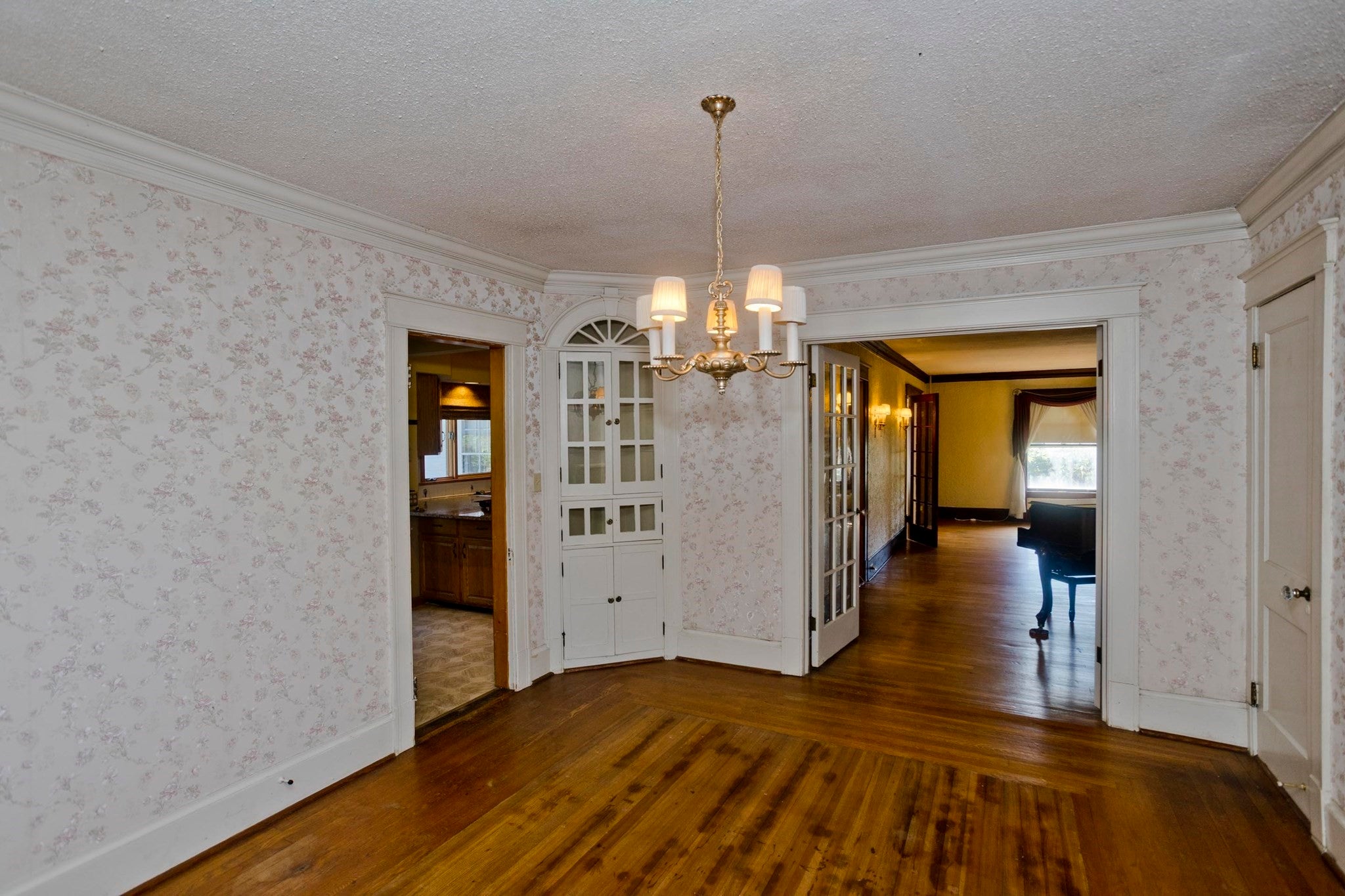 1750 Northampton St, Holyoke, MA Photo #26