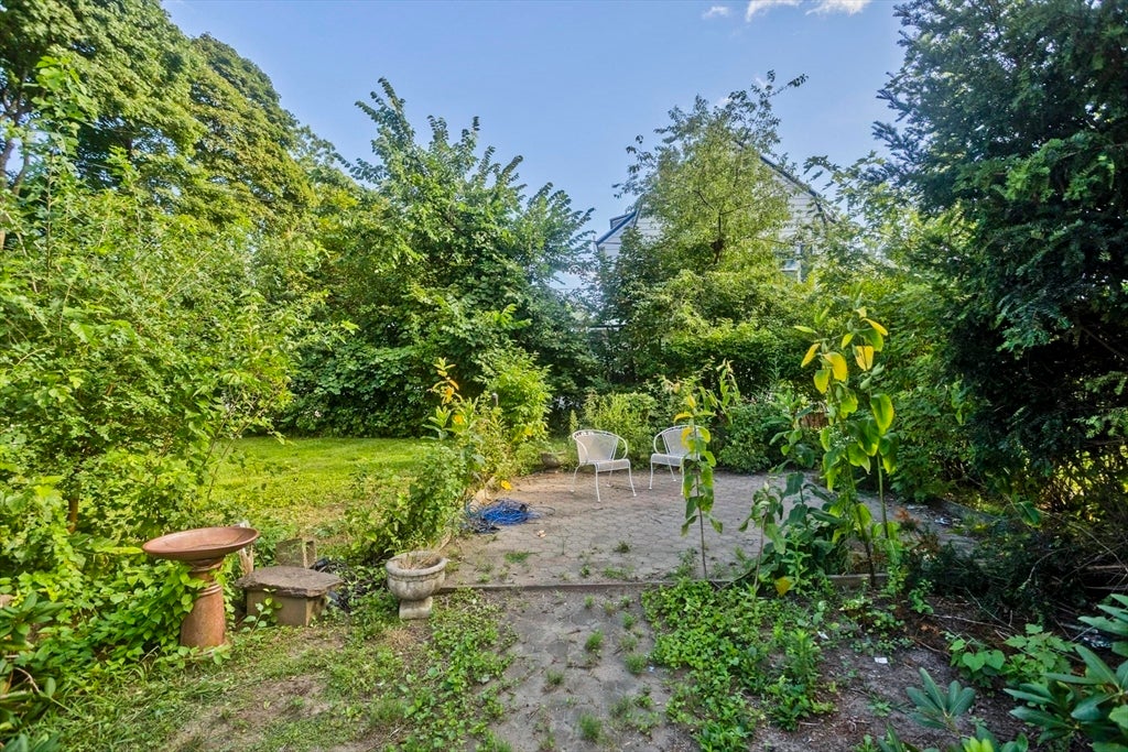 1750 Northampton St, Holyoke, MA Photo #11