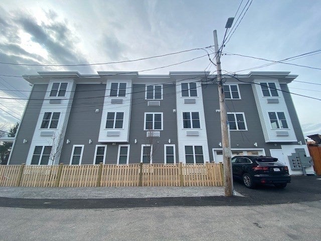 208-208A Neponset Valley Pkwy, Boston, MA Photo #2