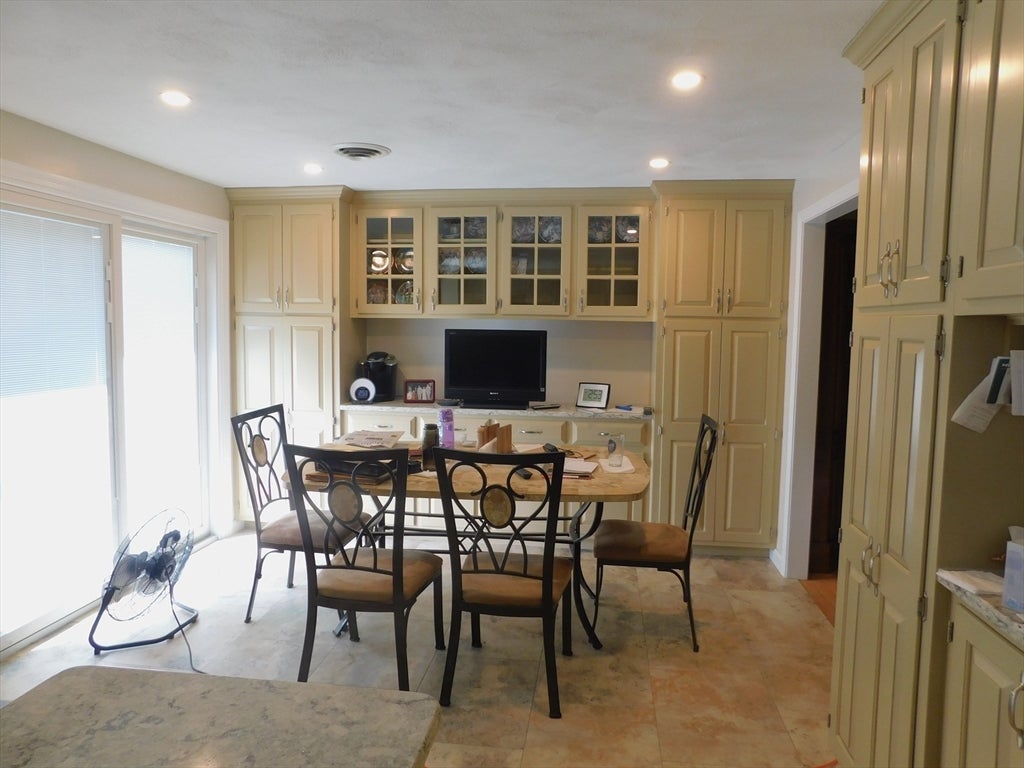621 Marshall St, Holliston, MA, 621 Marshall St, Holliston, MA Photo #2