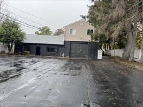 75 Lincoln St Marlborough MA 01752