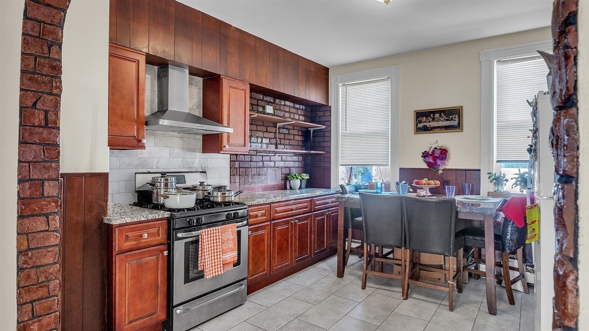 116-118 Asti Ave