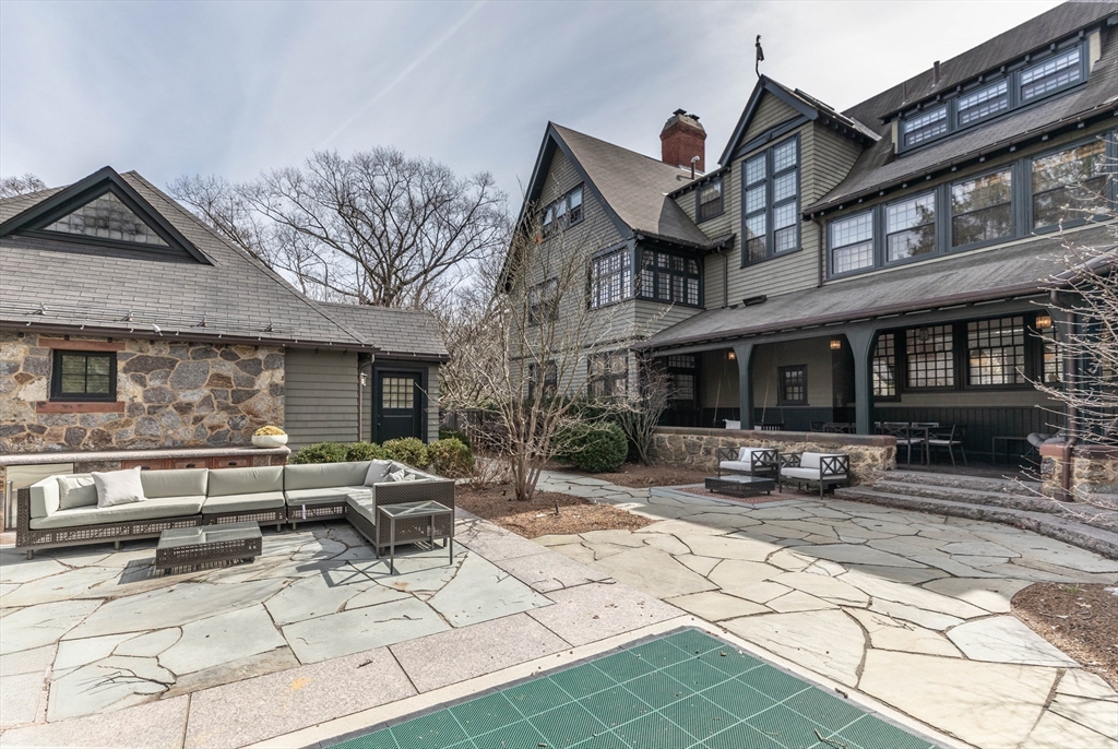 157 Brattle Street