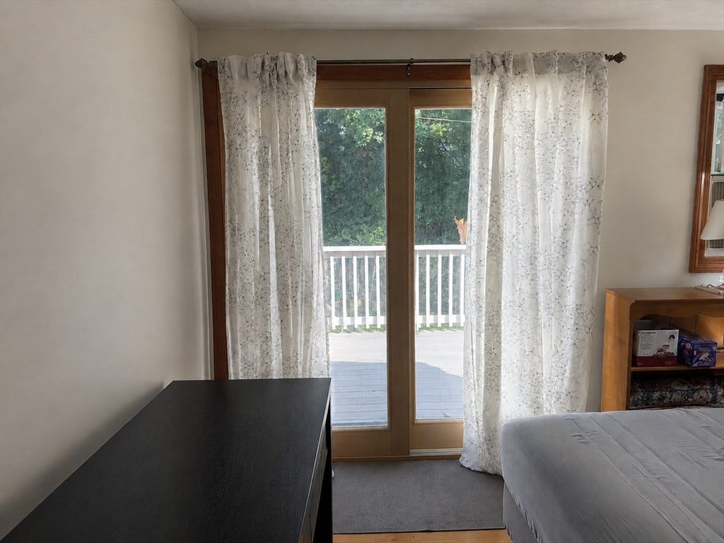 87 Pine Hill Cir, Waltham, MA Photo #6