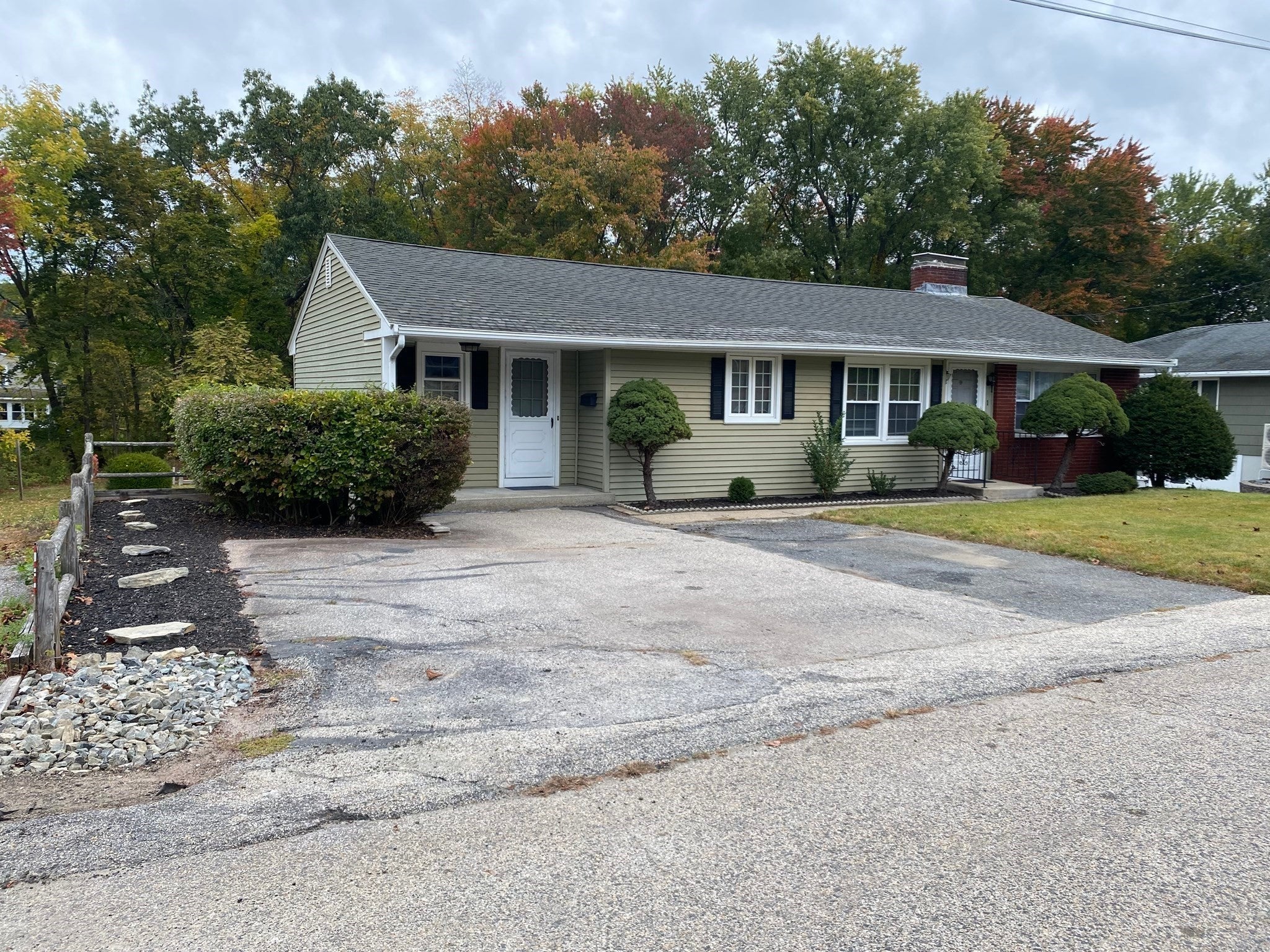 Photo of 1 Pearl St, Auburn, MA