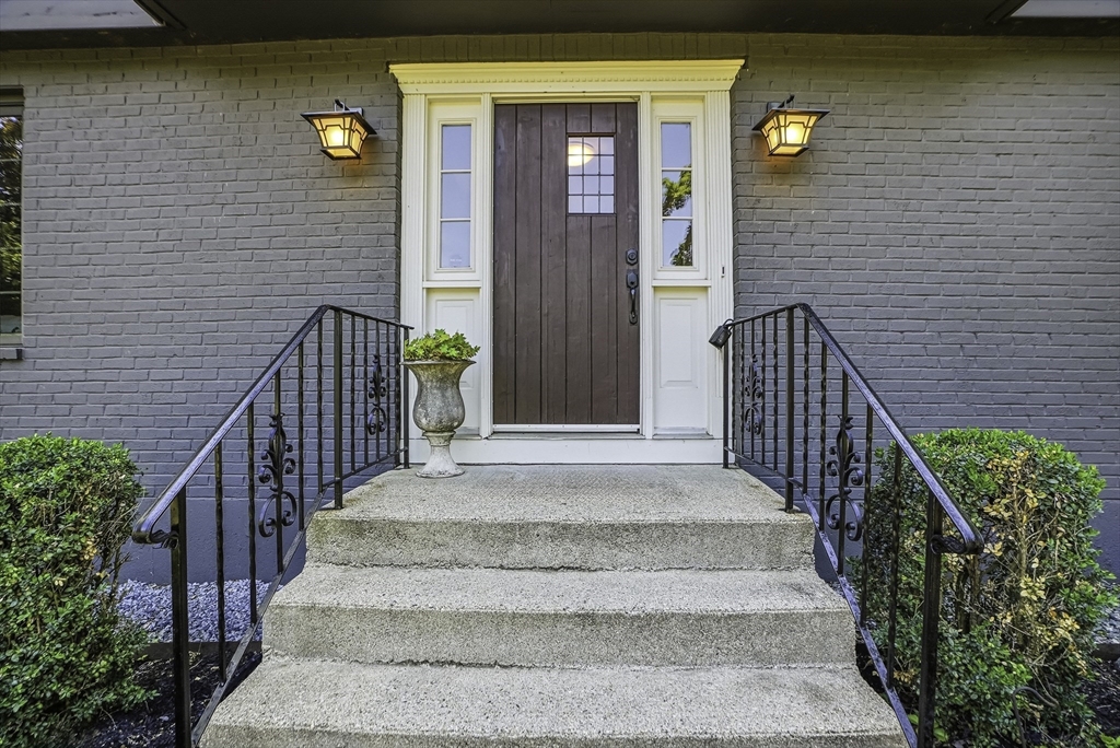 5 Diane Dr