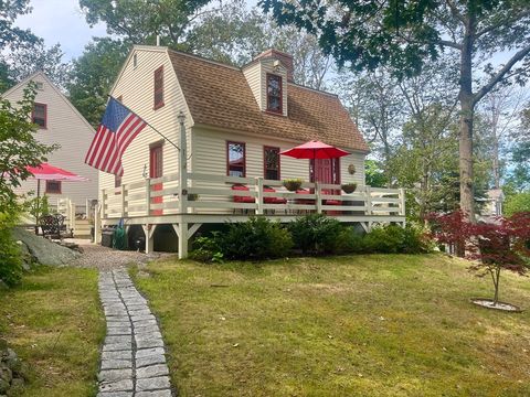 6 Spring Ln Rockport MA 01966