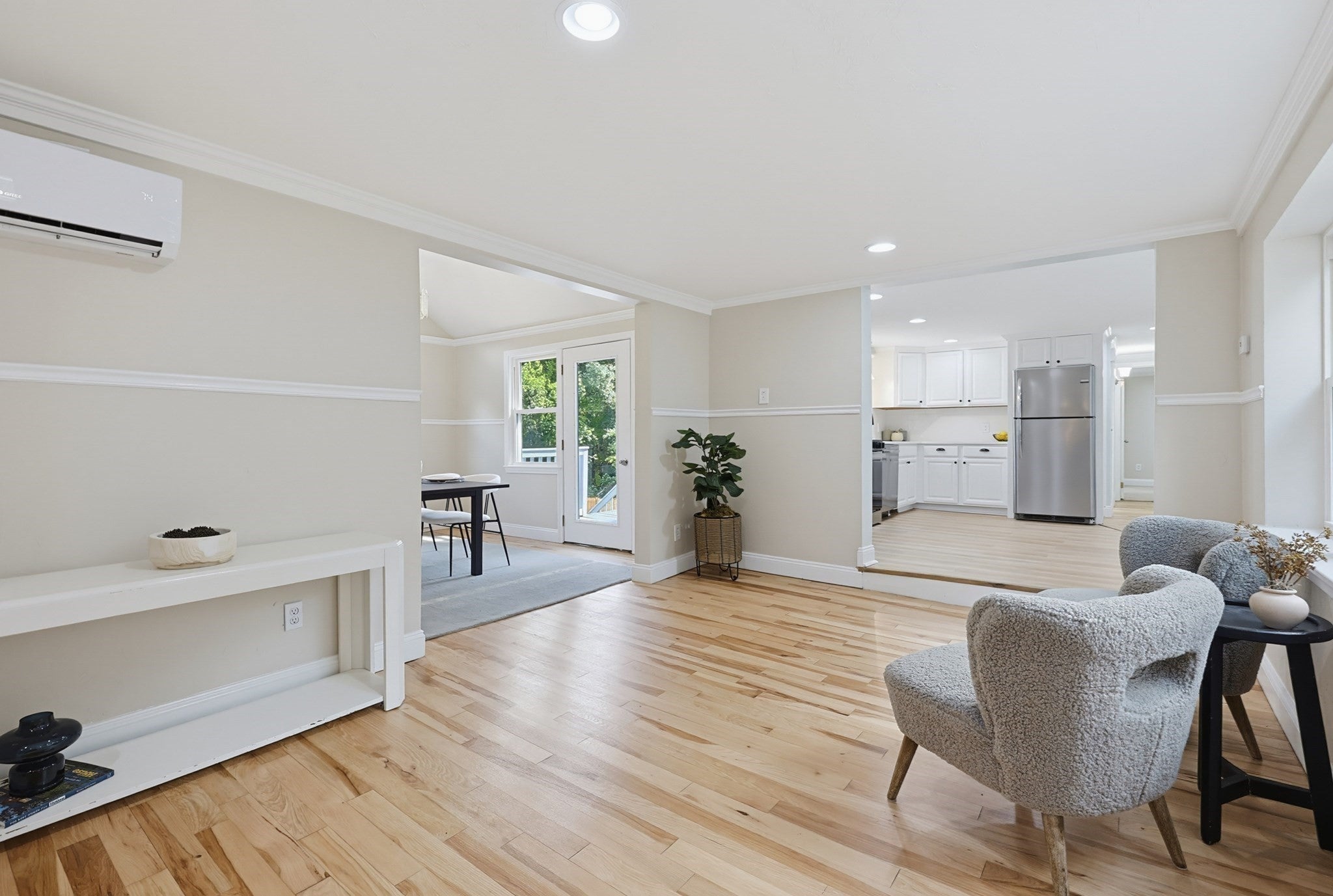 395 Oak St, Franklin, MA, 395 Oak St, Franklin, MA Photo #6