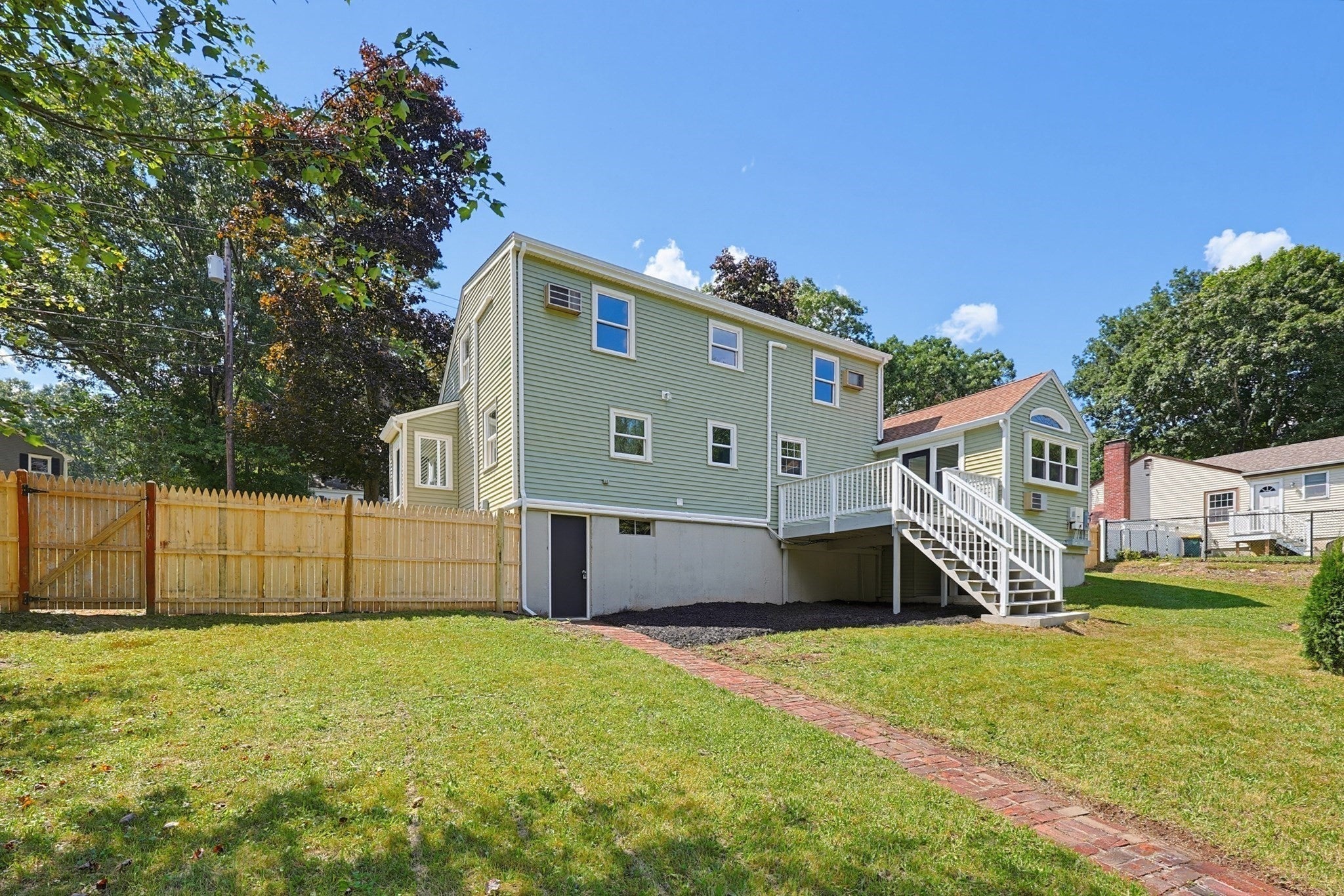 395 Oak St, Franklin, MA, 395 Oak St, Franklin, MA Photo #35