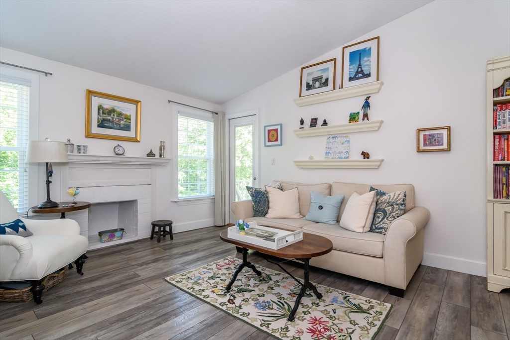 36 Walden Dr 19