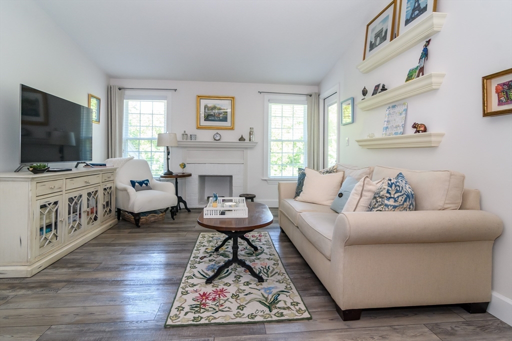 36 Walden Dr 19
