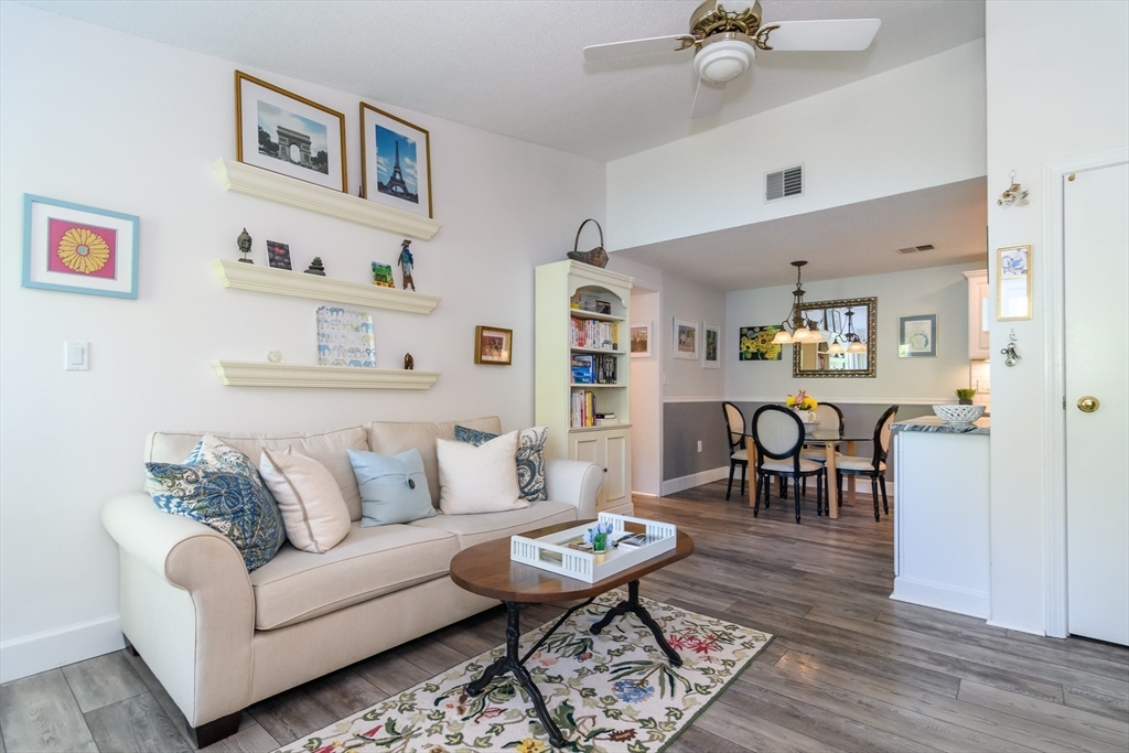 36 Walden Dr 19