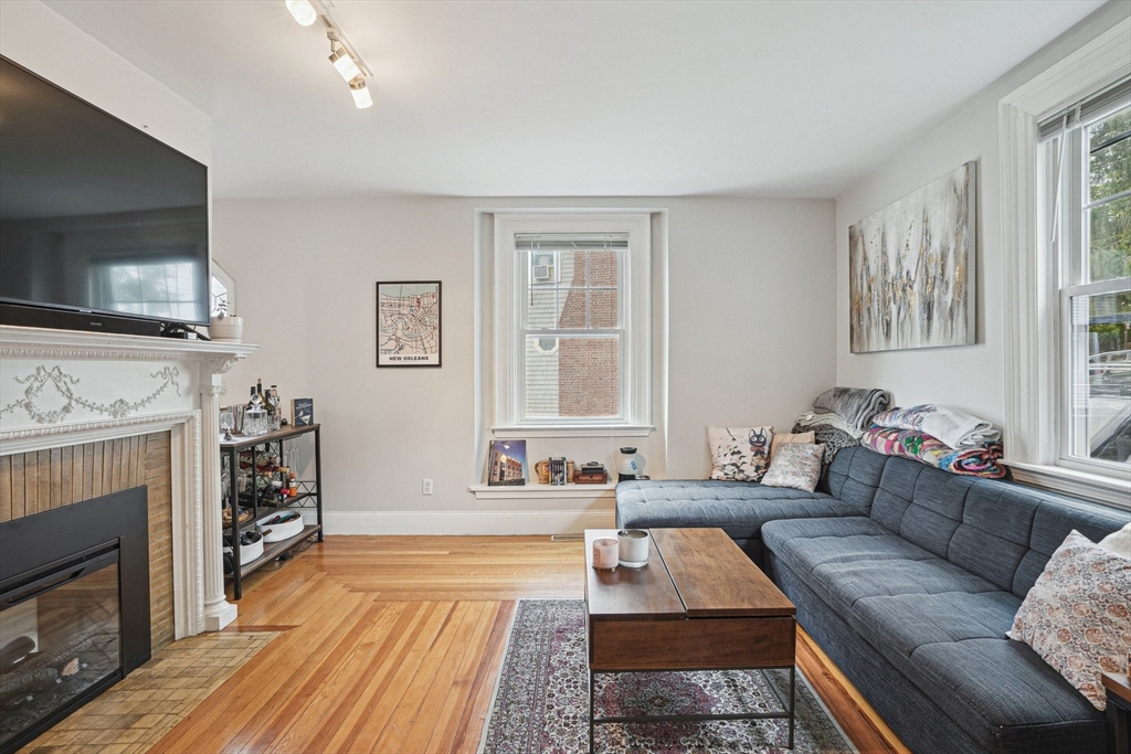 36 Cummings Rd 1