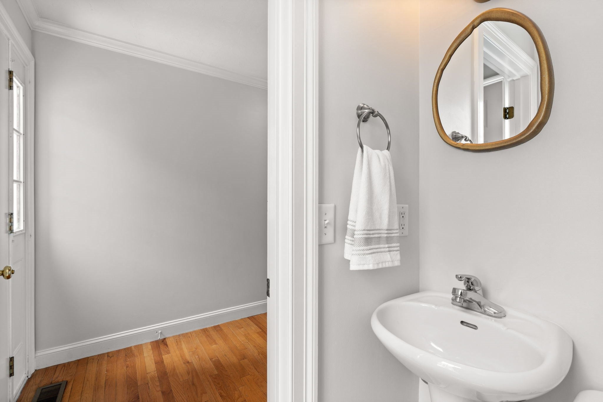 201 Main St #2, Woburn, MA, 201 Main St #2, Woburn, MA Photo #16