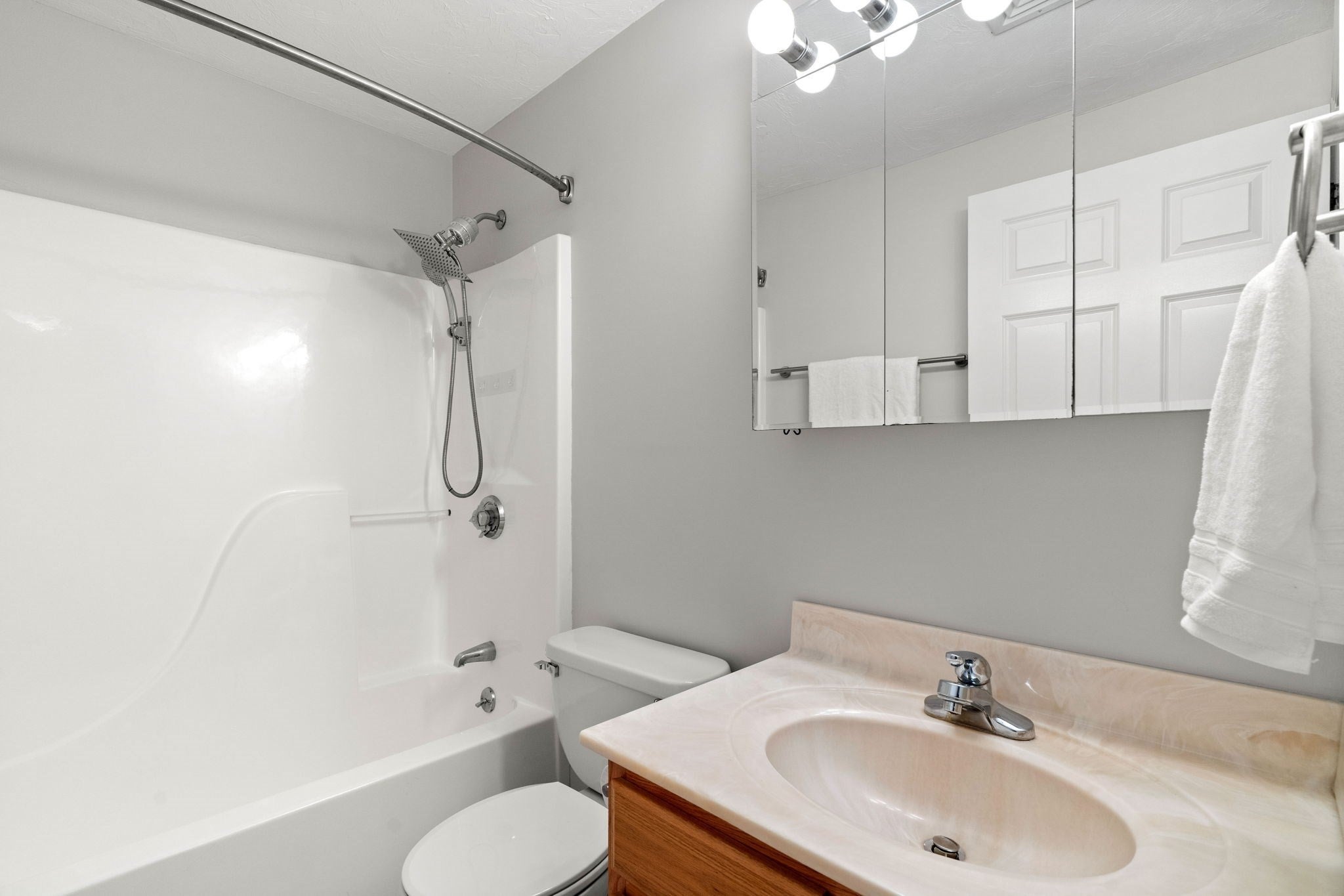 201 Main St #2, Woburn, MA, 201 Main St #2, Woburn, MA Photo #28
