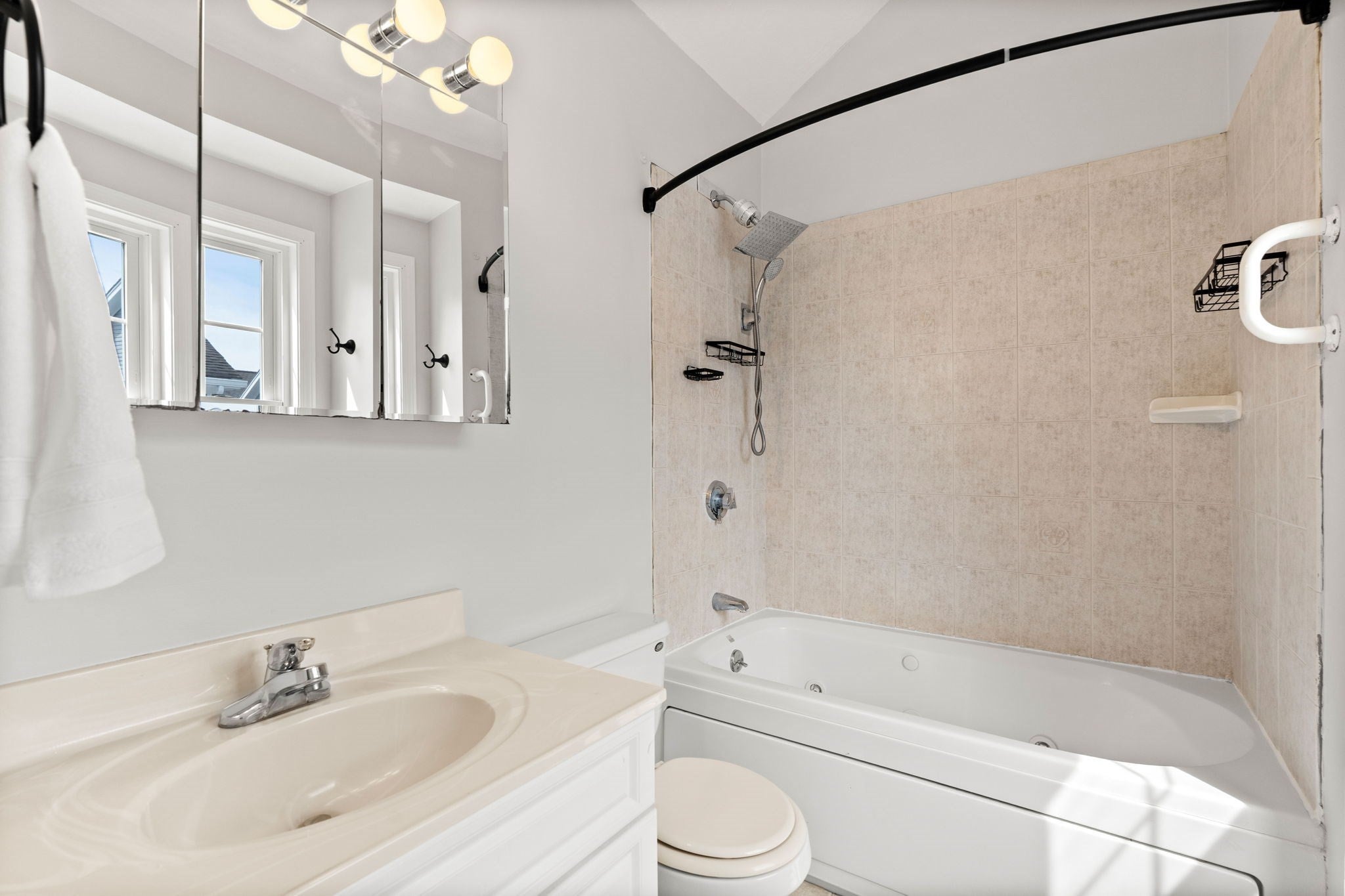 201 Main St #2, Woburn, MA, 201 Main St #2, Woburn, MA Photo #24