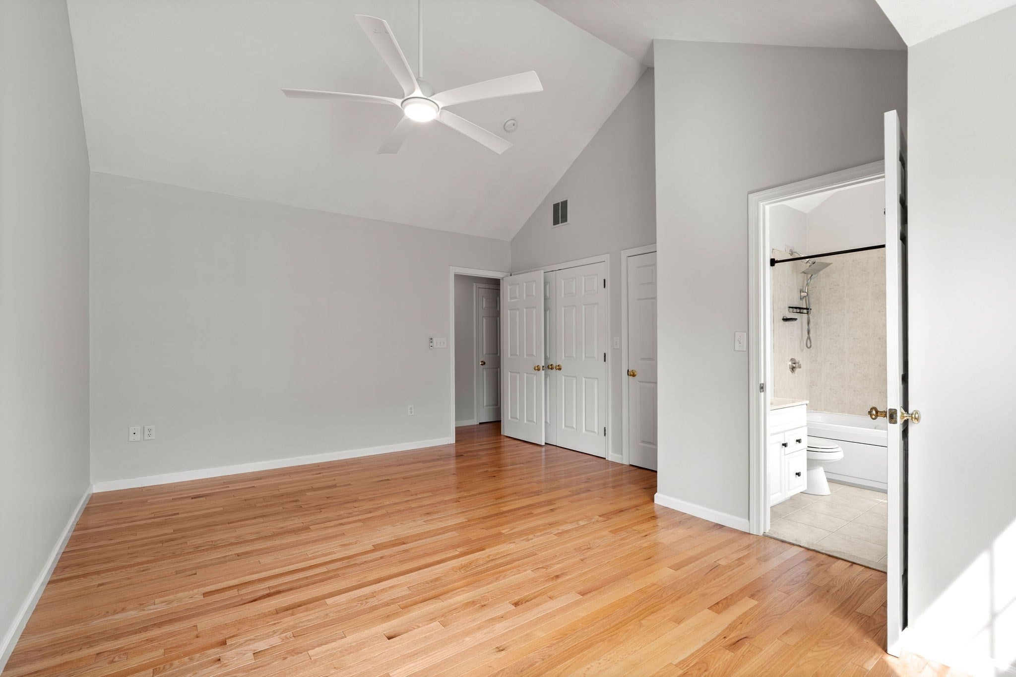 201 Main St #2, Woburn, MA, 201 Main St #2, Woburn, MA Photo #23