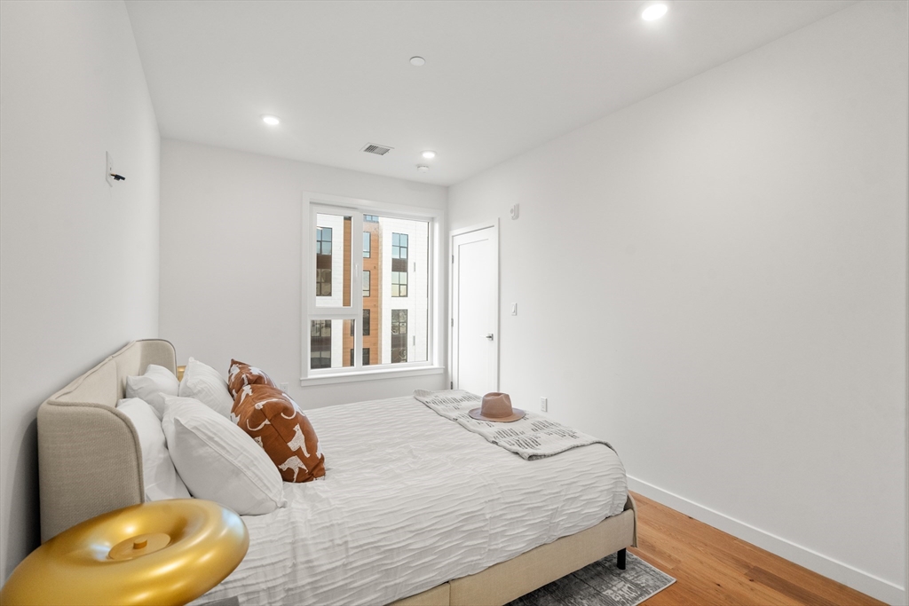 267 Old Colony Ave #503, Boston, MA Photo #12